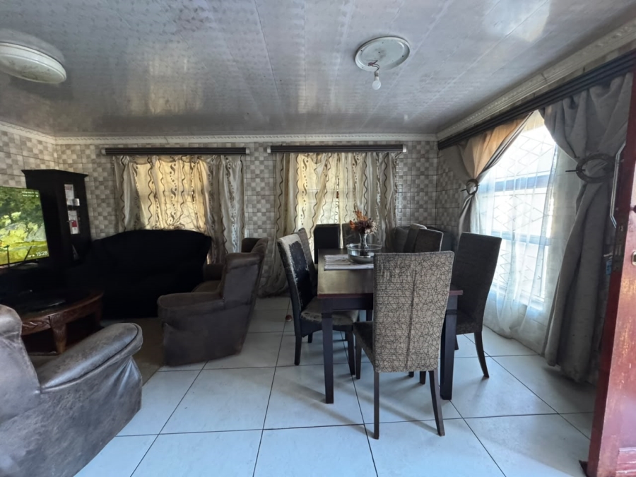 5 Bedroom Property for Sale in Forest Village Western Cape